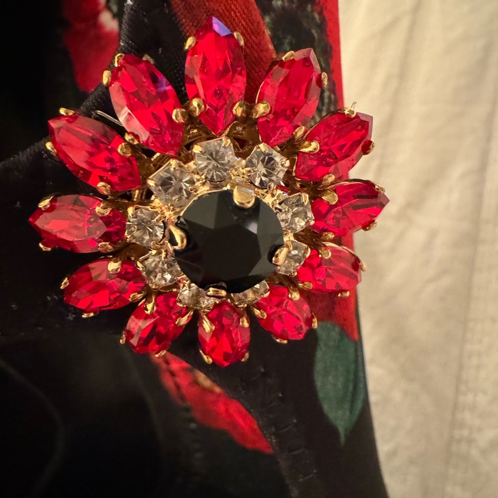 Dolce & Gabbana Black and Red Floral Heels with Brooch Detailing Embellishments - Picture 3 of 13